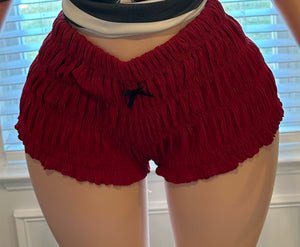 Ruffle some feathers shorts (Dk red)